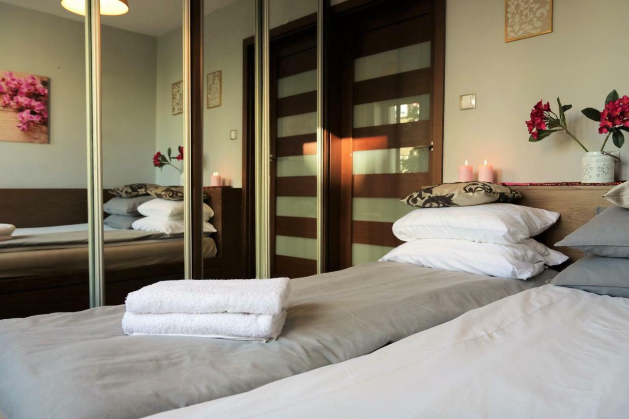 Stylish And Spacious By Cooee Apartments Warschau Buitenkant foto