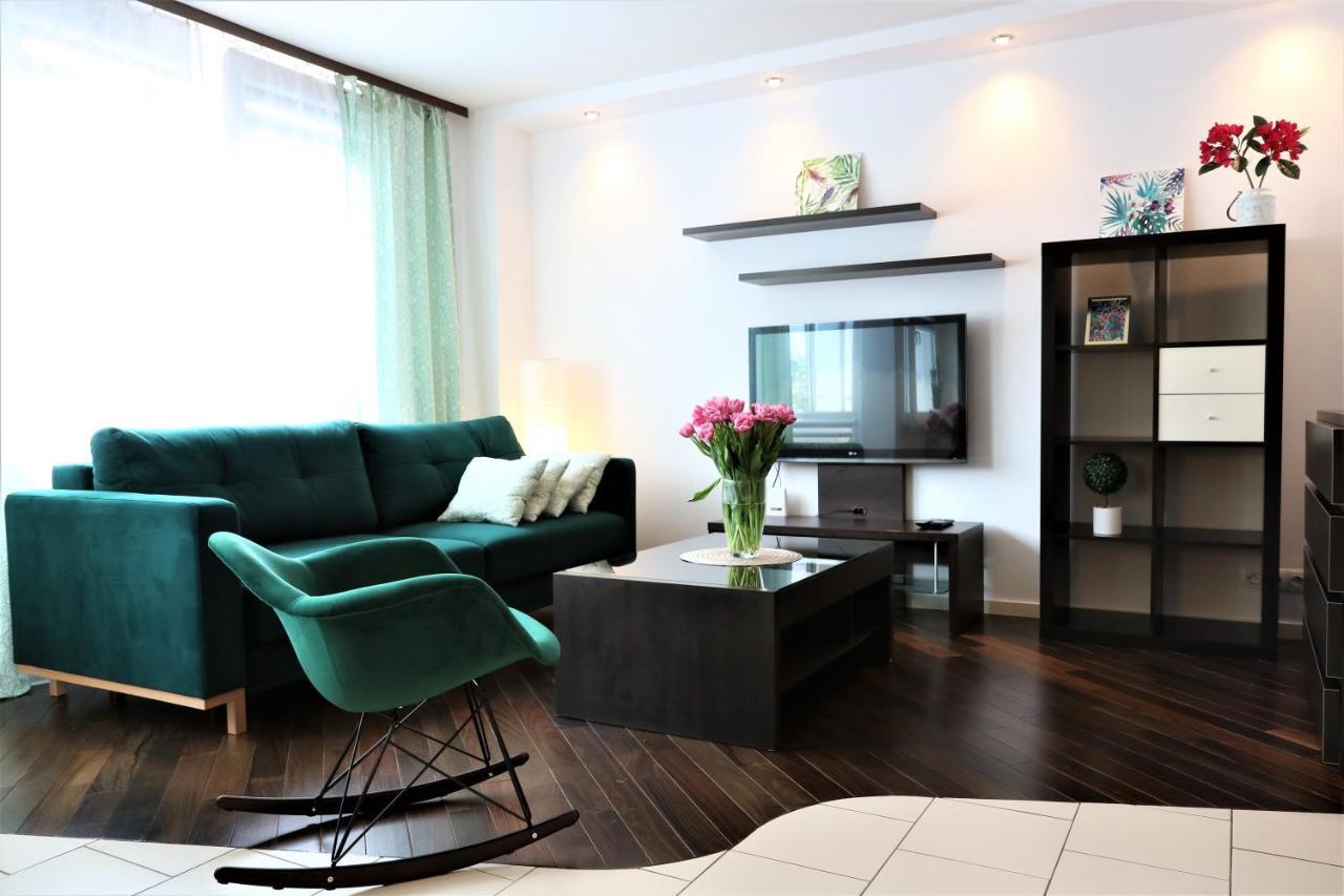 Stylish And Spacious By Cooee Apartments Warschau Buitenkant foto